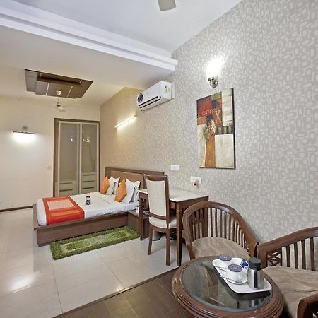 Oyo 2216 Hotel Live Inn Gurgaon Exterior photo