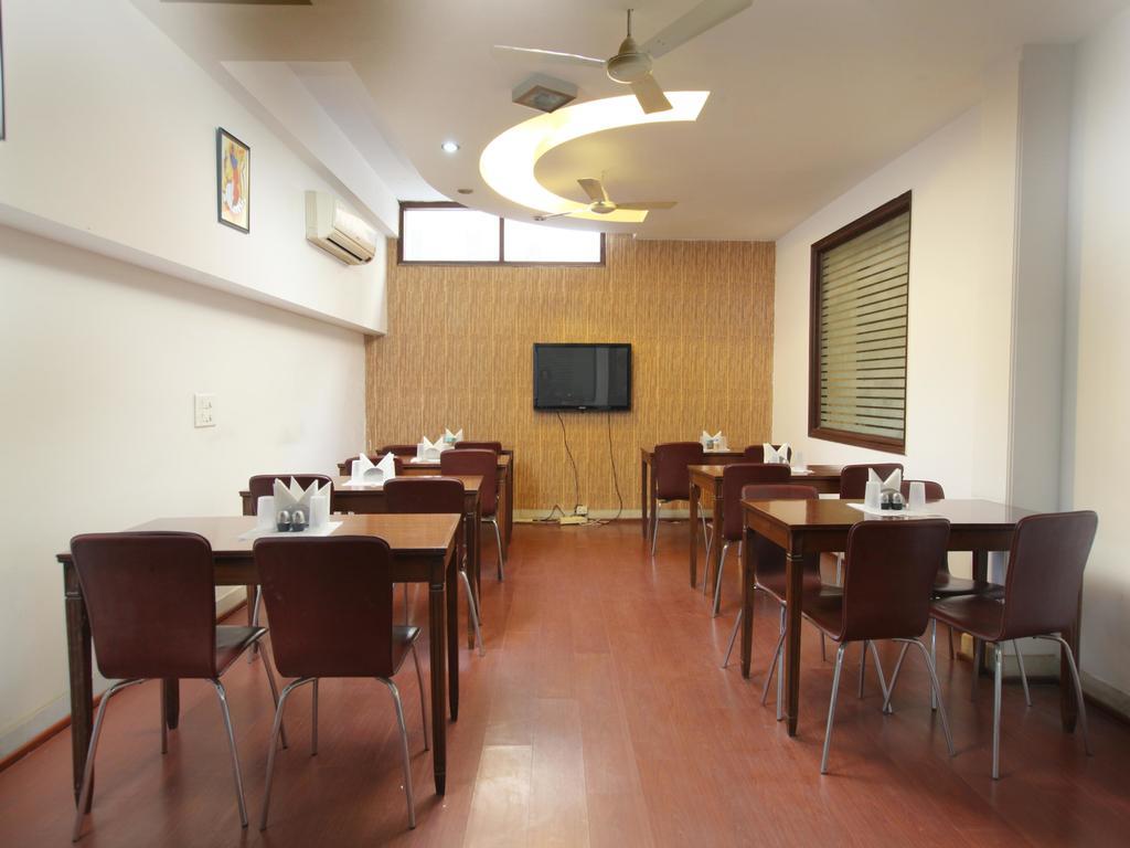 Oyo 2216 Hotel Live Inn Gurgaon Exterior photo