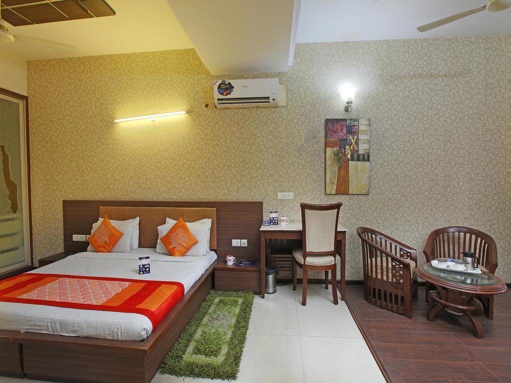 Oyo 2216 Hotel Live Inn Gurgaon Exterior photo